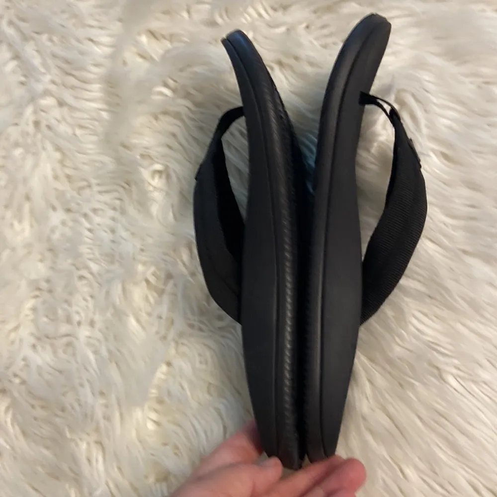 Chaco Flip-Flops color black BNWOT please see all photos size 9 unisex - Image 7