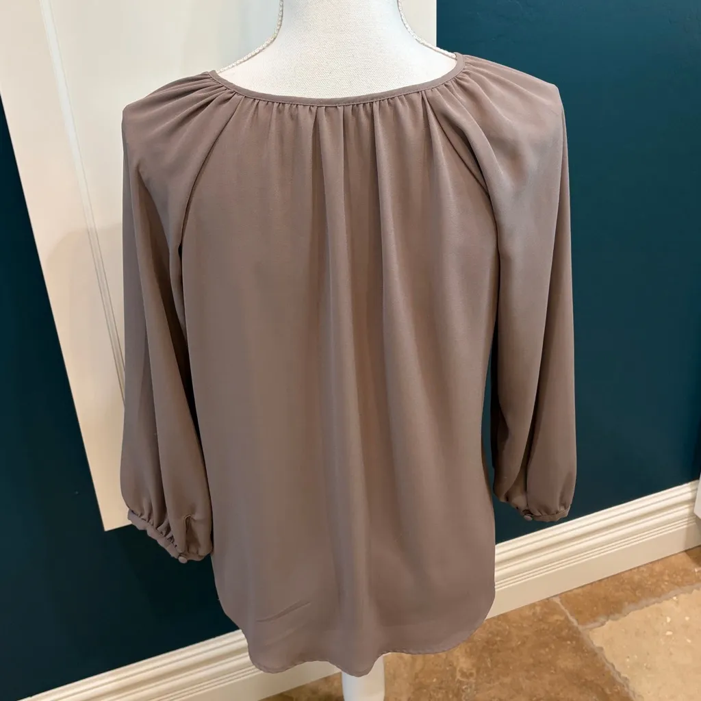 Violet & Claire taupe 3/4 sleeve boatneck blouse - Image 2