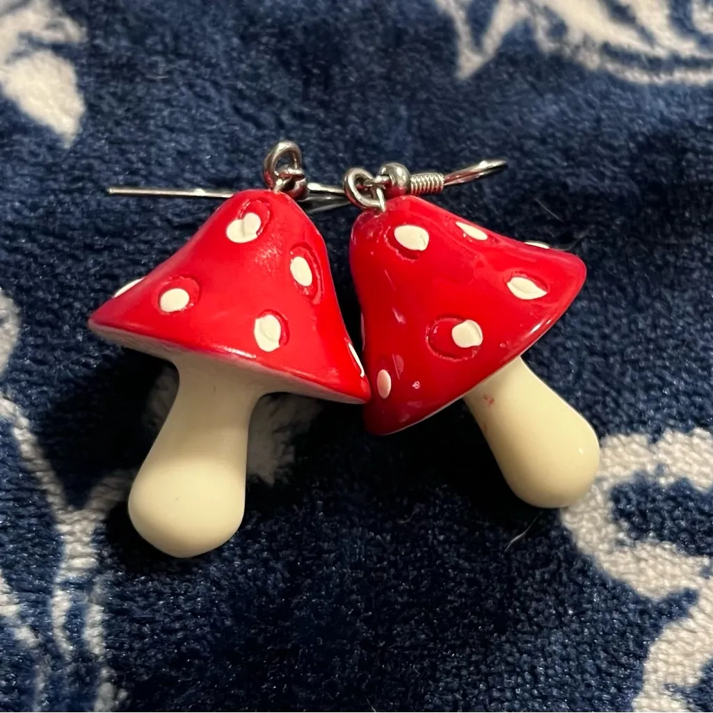 NEW! Red Shroom Earrings - Image 4
