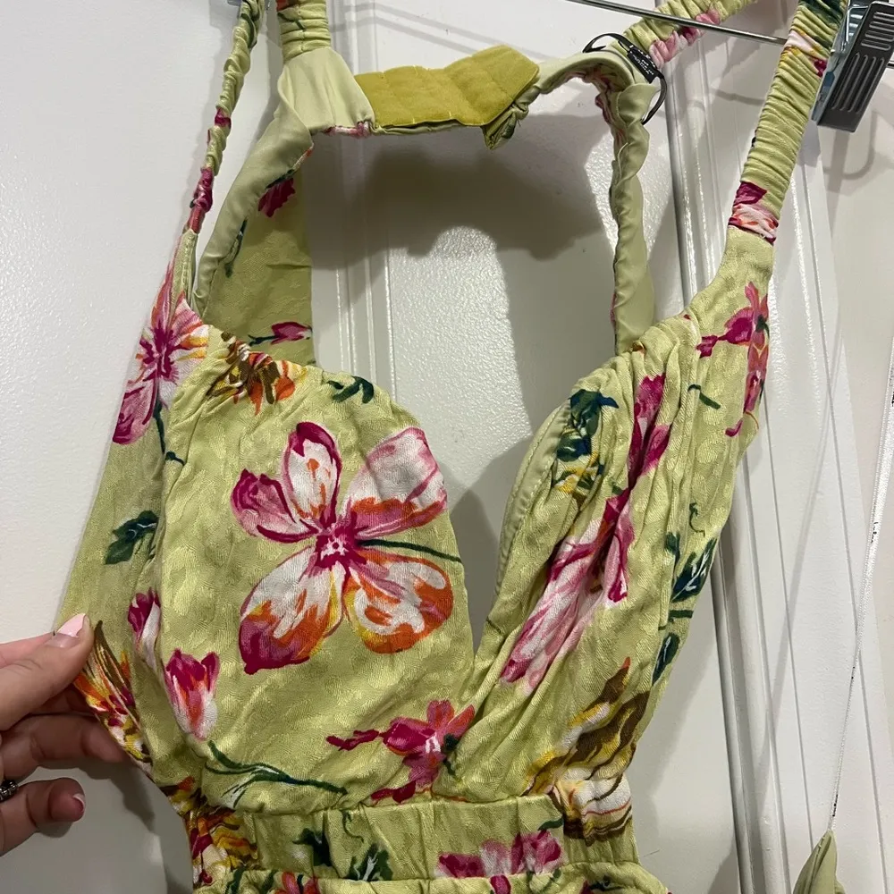 Lulu’s Sweet Statement Chartreuse Floral Print Cutout Maxi Dress Size Medium $89 - Image 3