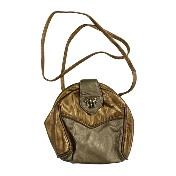 Vintage studio 54 ✨ gold bronze leather teardrop clamshell baguette purse - Image 1