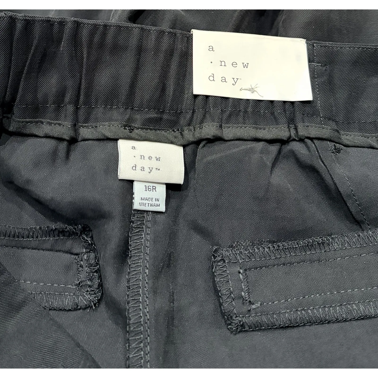 A New Day Womens Straight Leg High Rise Pants 16R Slim Hip & Thigh Black NWT - Image 8