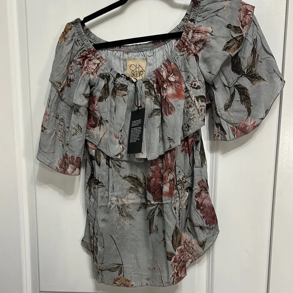 Chaser Gray Floral‎ Off-Shoulder Top - Image 2