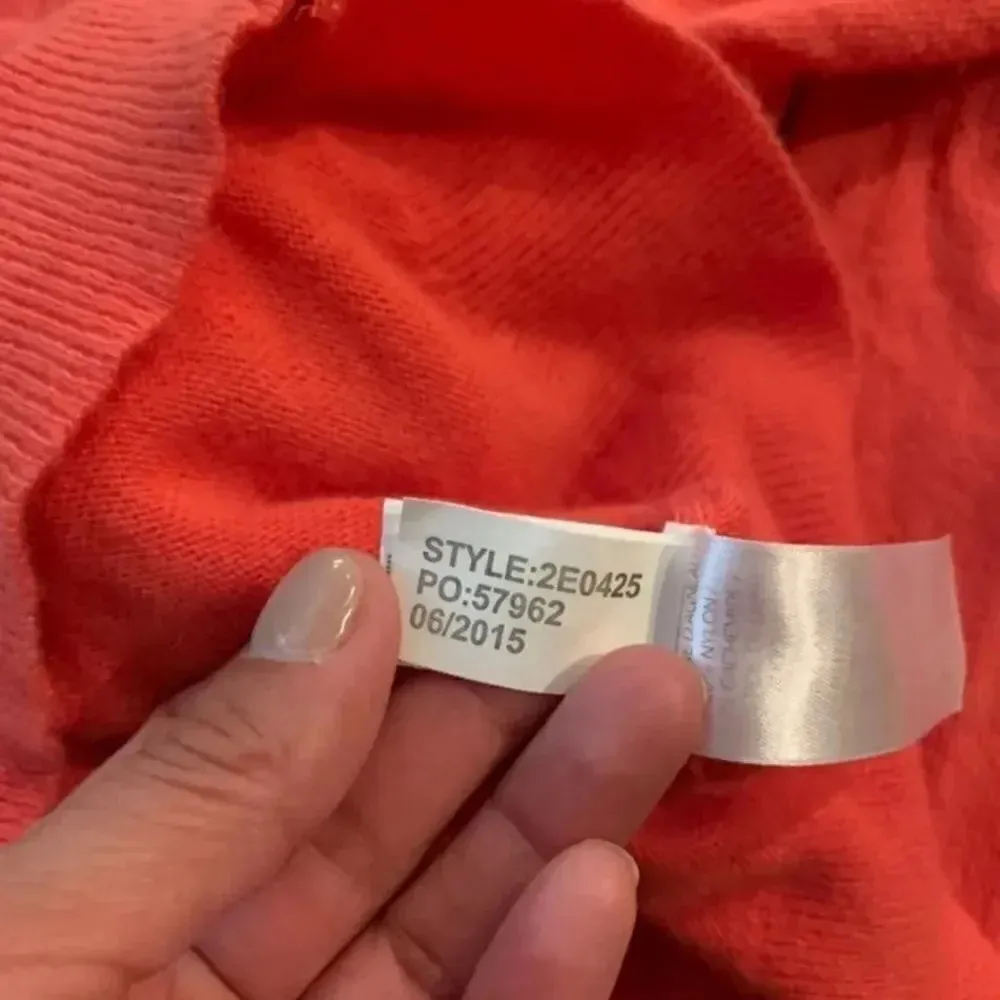 Vineyard Vines Sullivan's Cardigan Size XS - Image 3