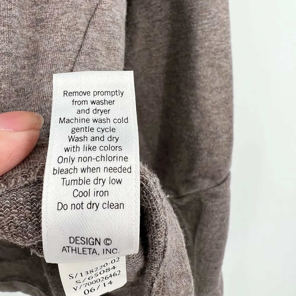 Athleta Idyllwild Sweatshirt Cropped Crew Neck Thumb Holes Taupe Brown sz small - Image 6