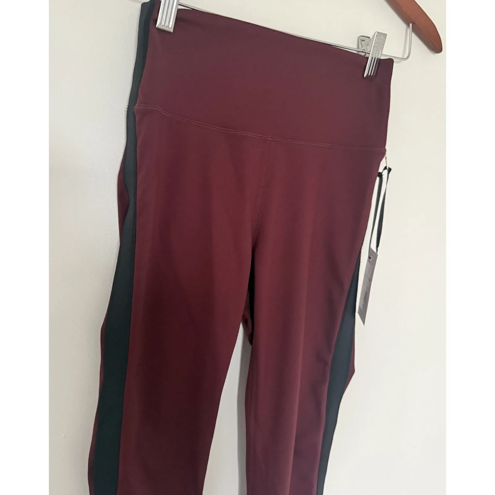 NWT IVL Collective Striped Waist Solid Wine Black Pull On Soft Sculpt Legging 6 Red - Image 3
