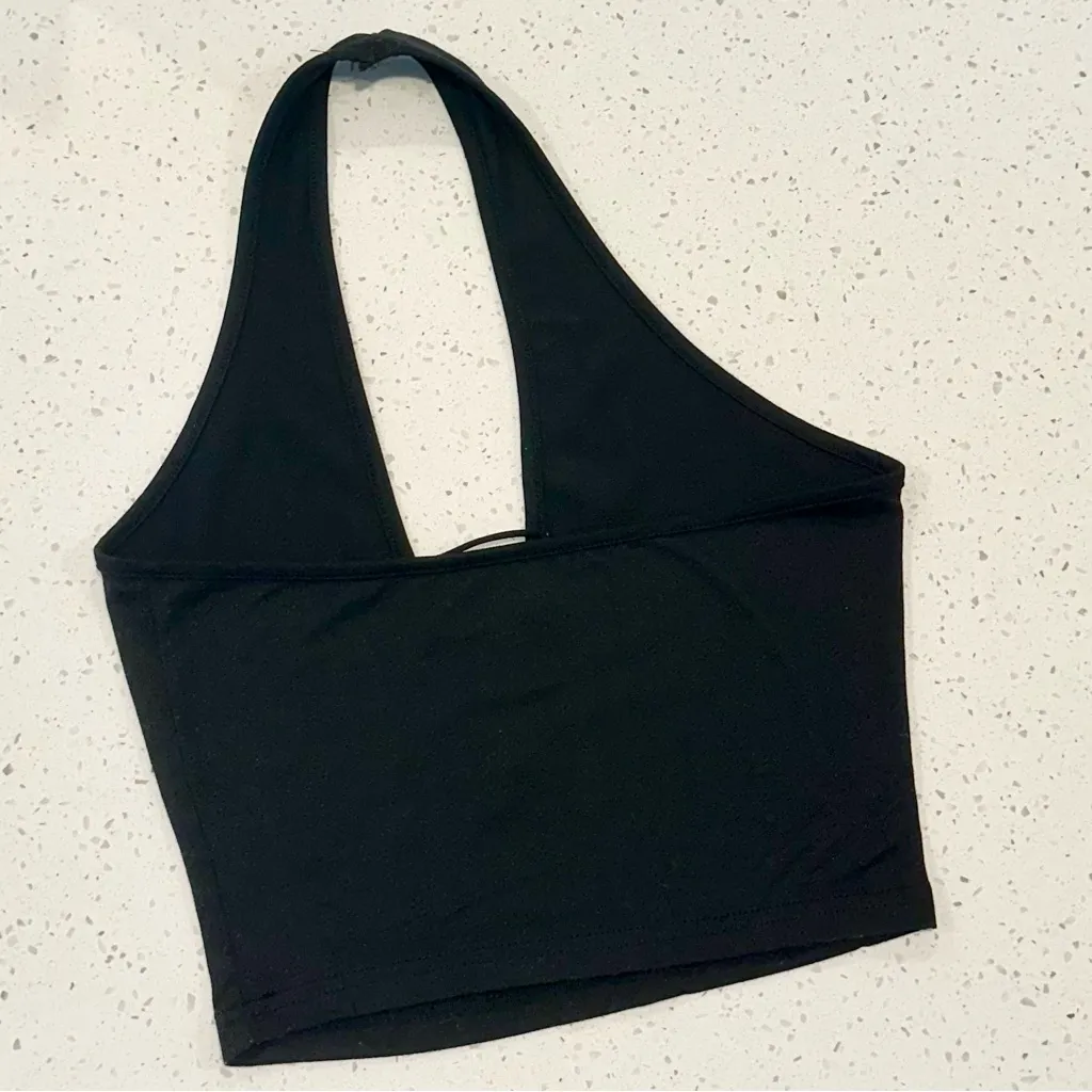 SHEIN Black Halter Top and Pink Crop Top Bundle - Image 9