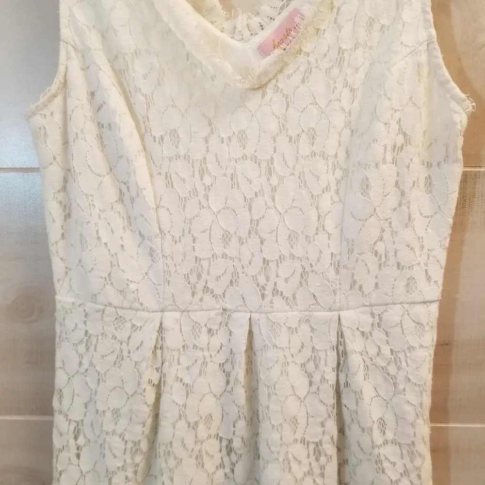 {M} Three Hearts ❤️❤️❤️ White Floral Lace Summer Dress - Image 4