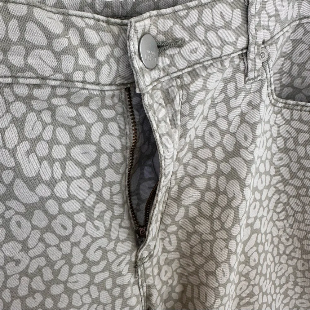 Modern Skinny Ankle Zip Jeans in Animal Print SZ 31/12 - Image 8