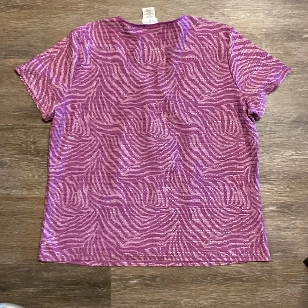 Jaclyn Smith Purple Zebra Print Short Sleeve Top Size XL - Image 2