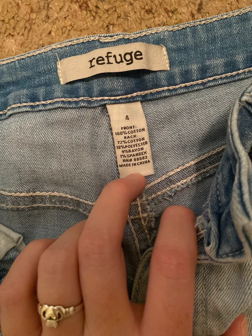 Refuge Light Denim Shorts - Image 3
