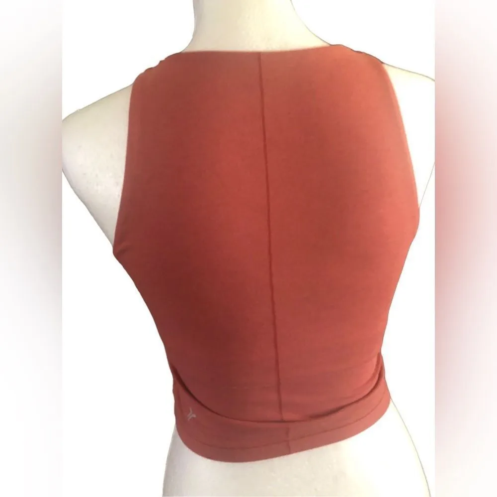 Old navy active rust color in size small NWOT - Image 3