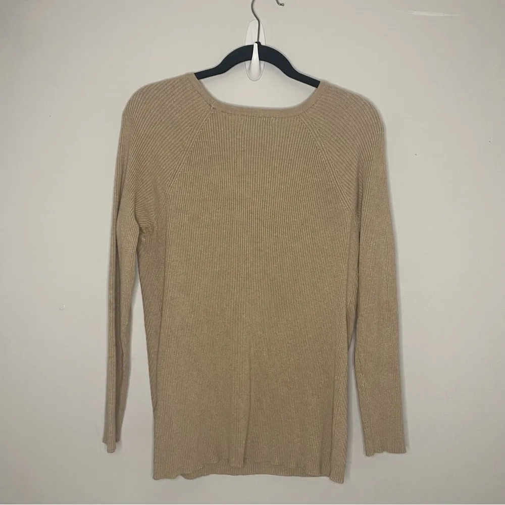 Women's Calvin Klein Ribbed Gold Grommet Long Sleeve Sweater Tan  Size Medium - Image 8