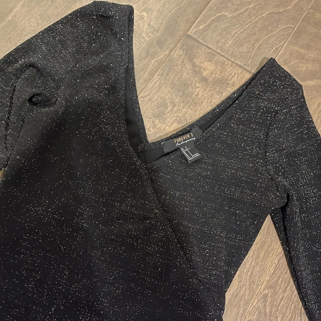 FOREVER21 SPARKLY BLACK V CUT  BODYSUIT S - Image 6