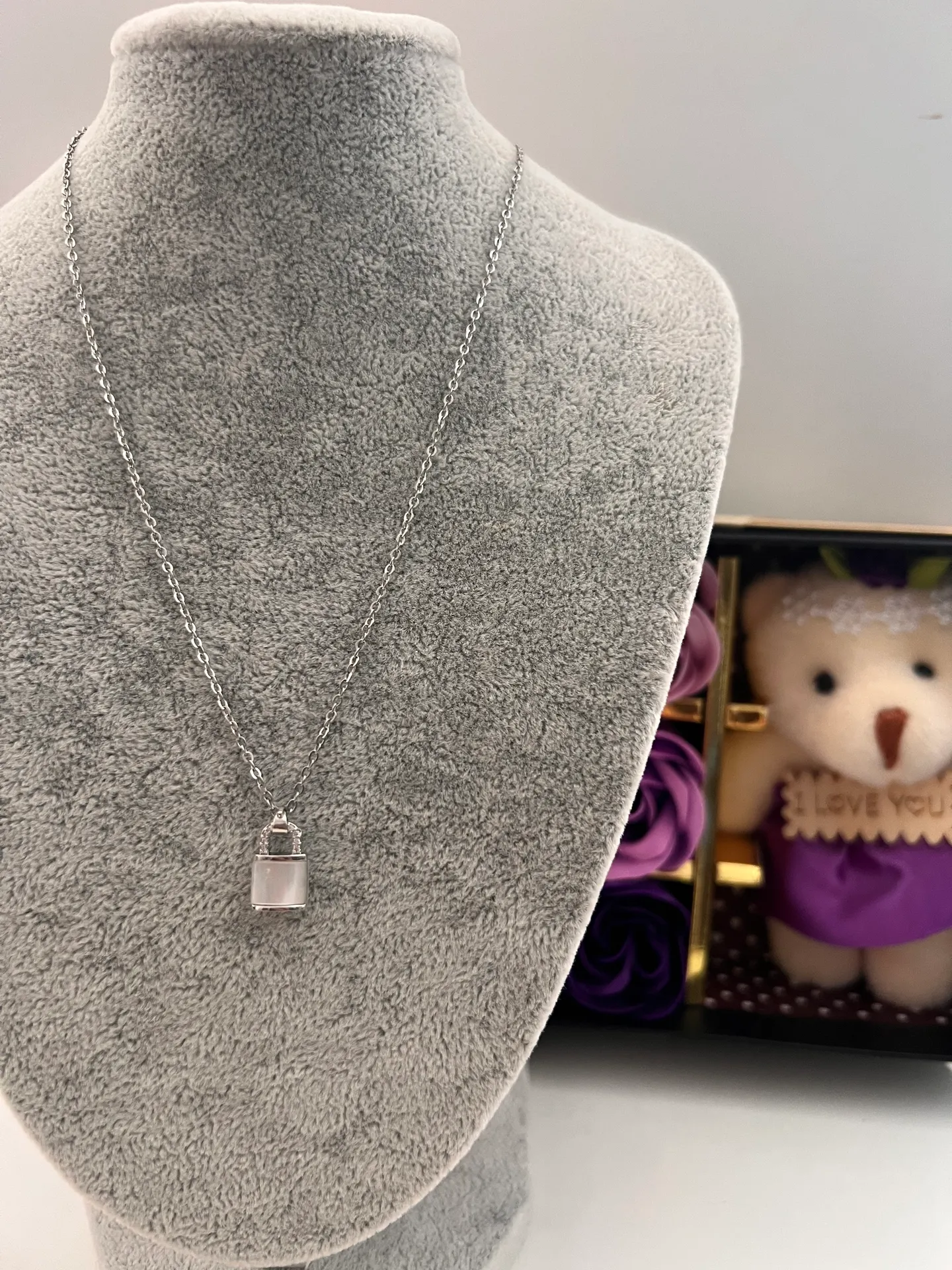 925 silver Plated Lock Chain Necklace - Image 2