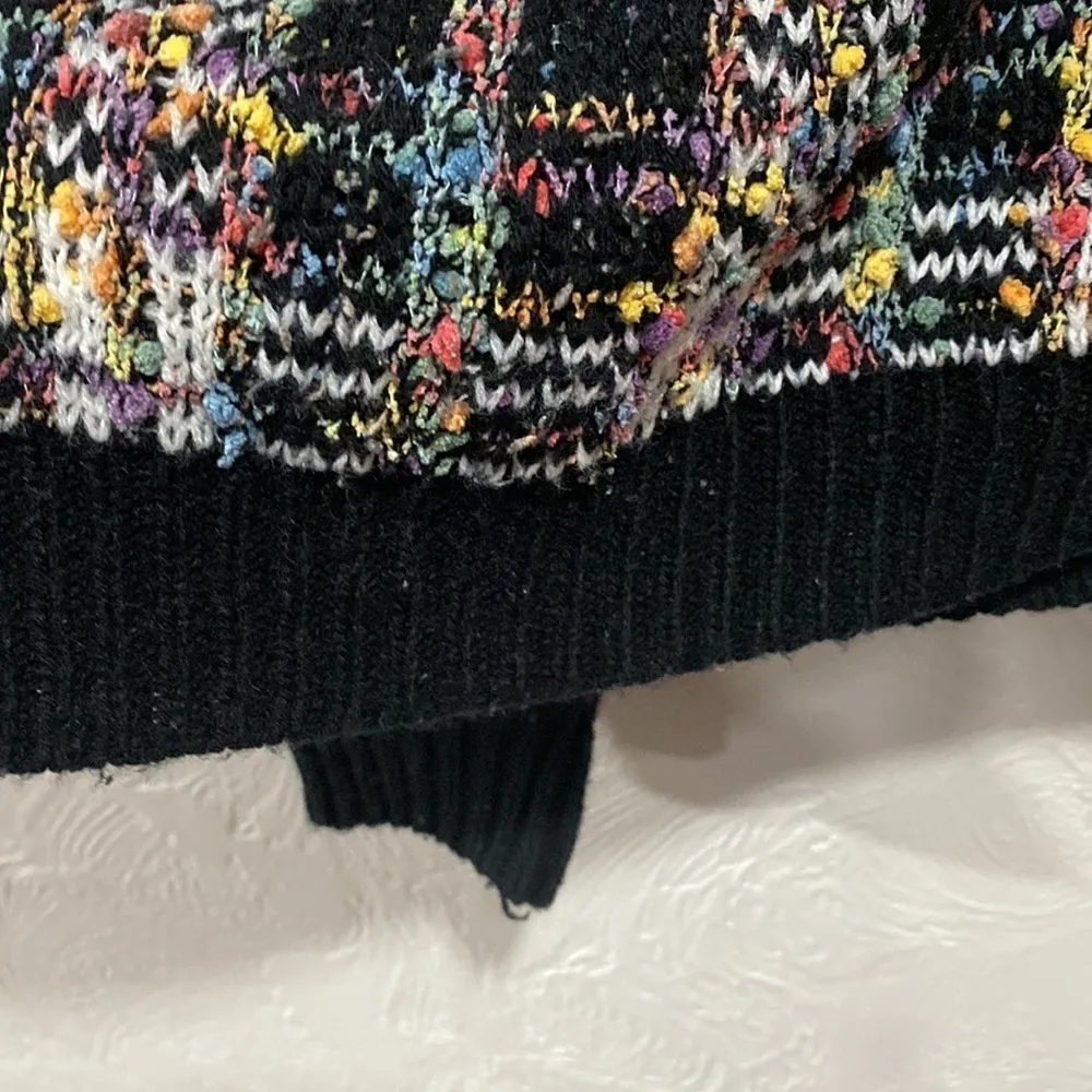 Love riche multicolor vibrant checkered sweater size large - Image 8