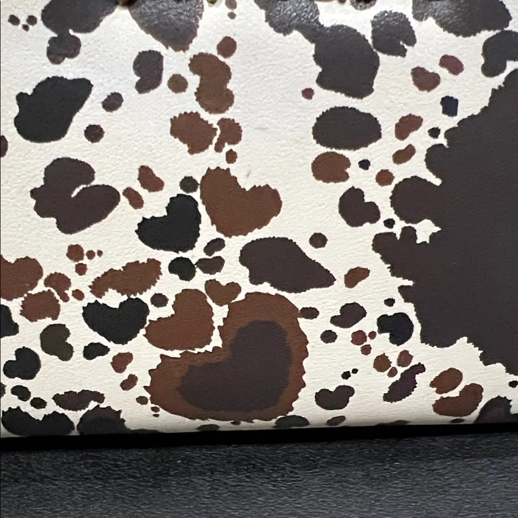 Betsey Johnson | Western Motif Heart Pattern Wristlet/Wallet - Image 4