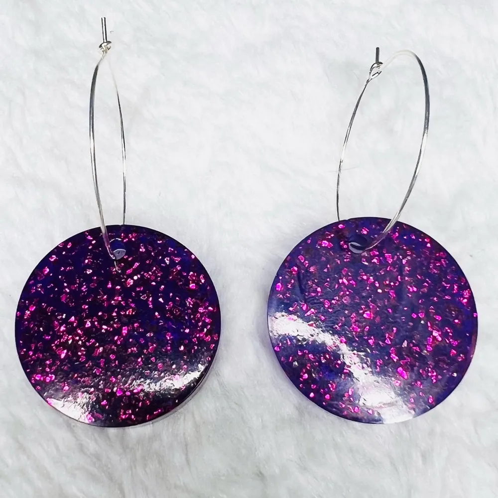 Sparkling Purple Glitter Resin Circle Disc Pendant Hoop Earrings - Image 2