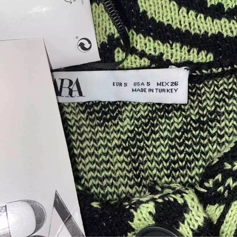 Zara Animal Print Oversized Cardigan/
Jacket(Size Small) - Image 7