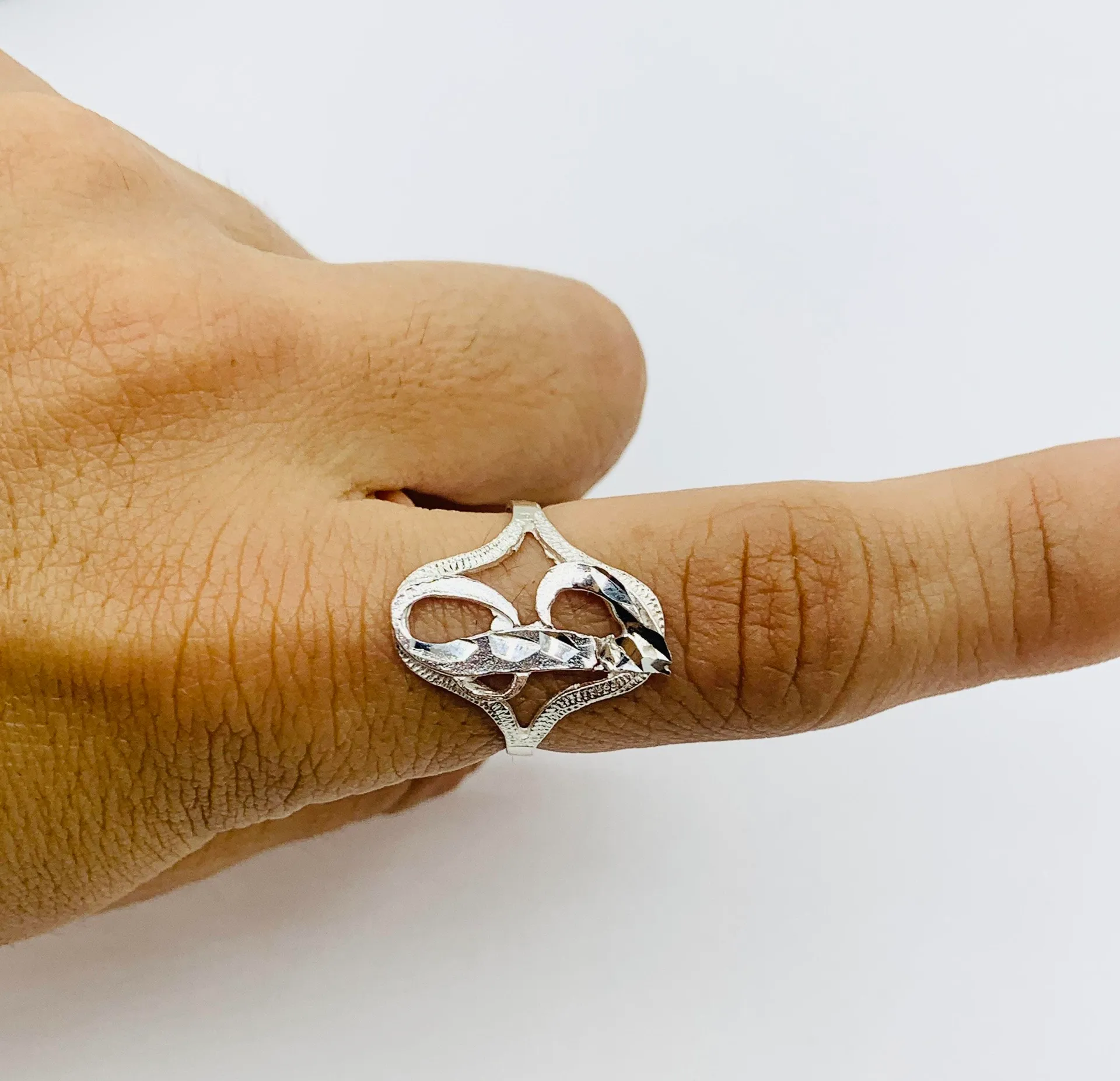 Sterling Silver 925 Women’s Initial J Ring Size 7 Anillo de Inicial J en Plata Tamaño 7 New - Image 3