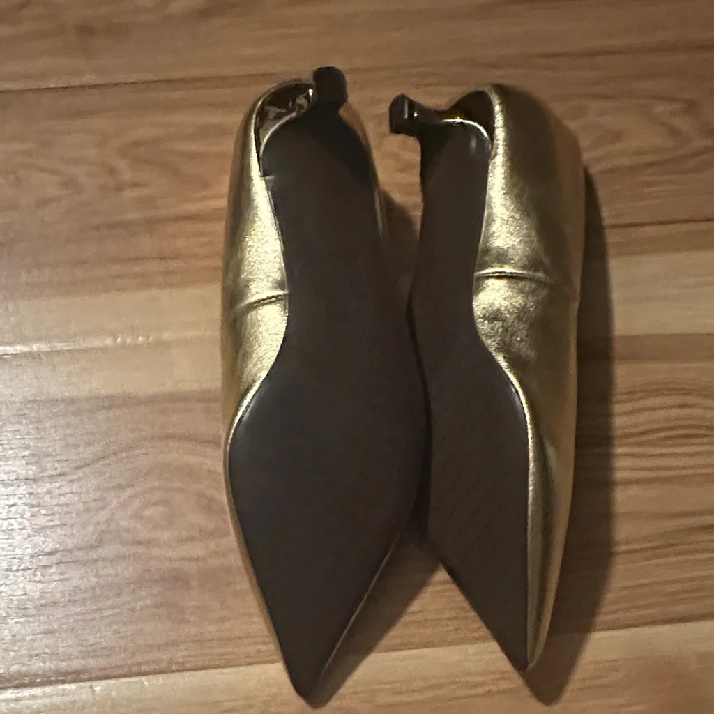 Naturalizer Gold Pointed Toe Heels - Image 5