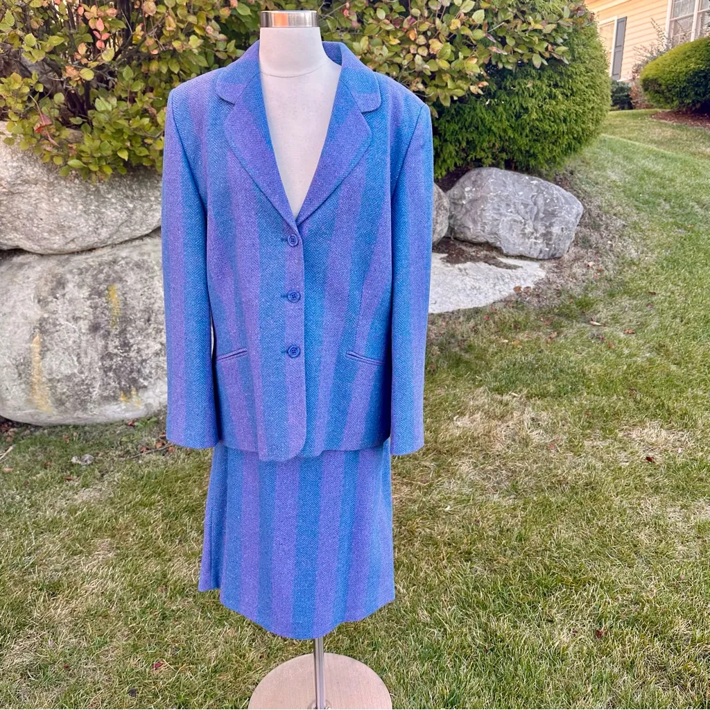 Triona Design 90’s Vintage High Waisted 100% Wool Plus Size Skirt & Blazer Suit Purple - Image 4