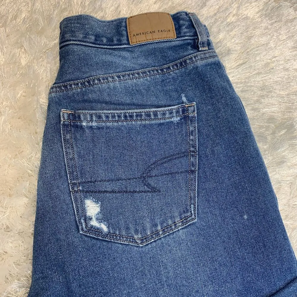 American Eagle Relaxed Mom Jean Distressed Sz 4 - Image 4