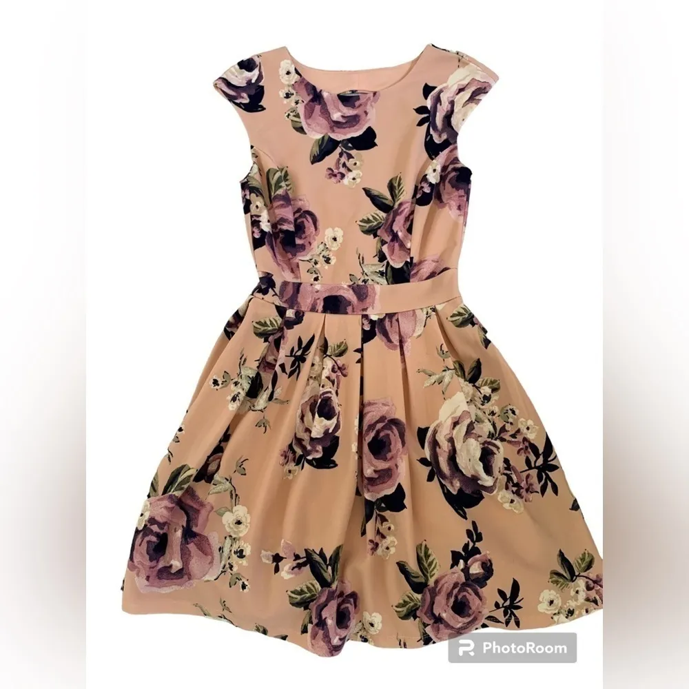 Pink Floral Cap Sleeves Flare Mini Juniors Dress - Image 4