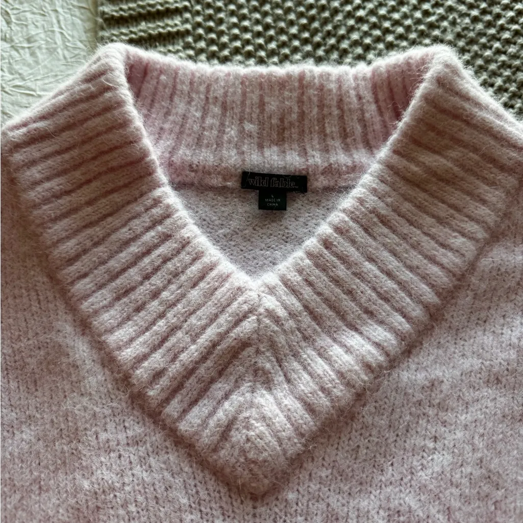 Wild Fable Soft Pink V-Neck Sweater - Image 2