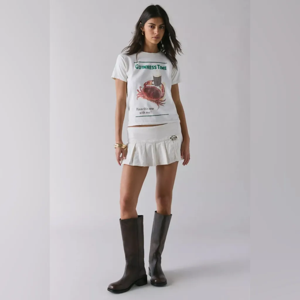 Urban Outfitters Guinness Crab Poster Graphic Slim Tee NEW Size S - Image 2