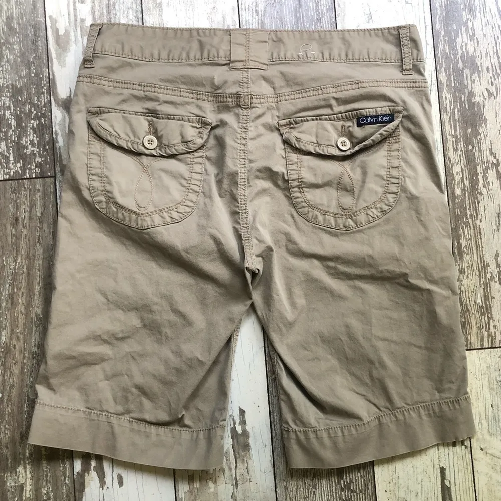 Calvin Klein Jeans khaki Bermuda shorts size 12 - Image 8