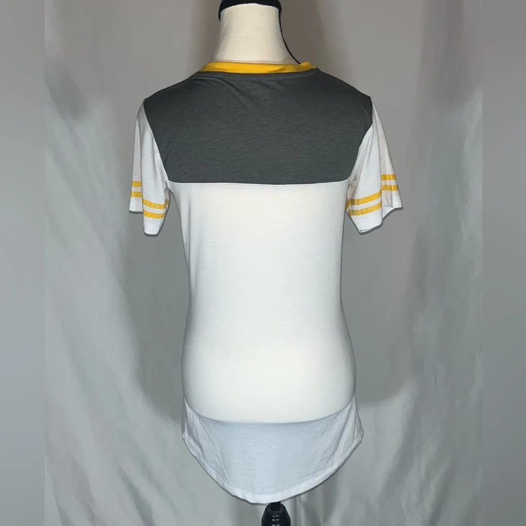 Colosseum Wichita State Shockers Womens T-Shirt - Image 3