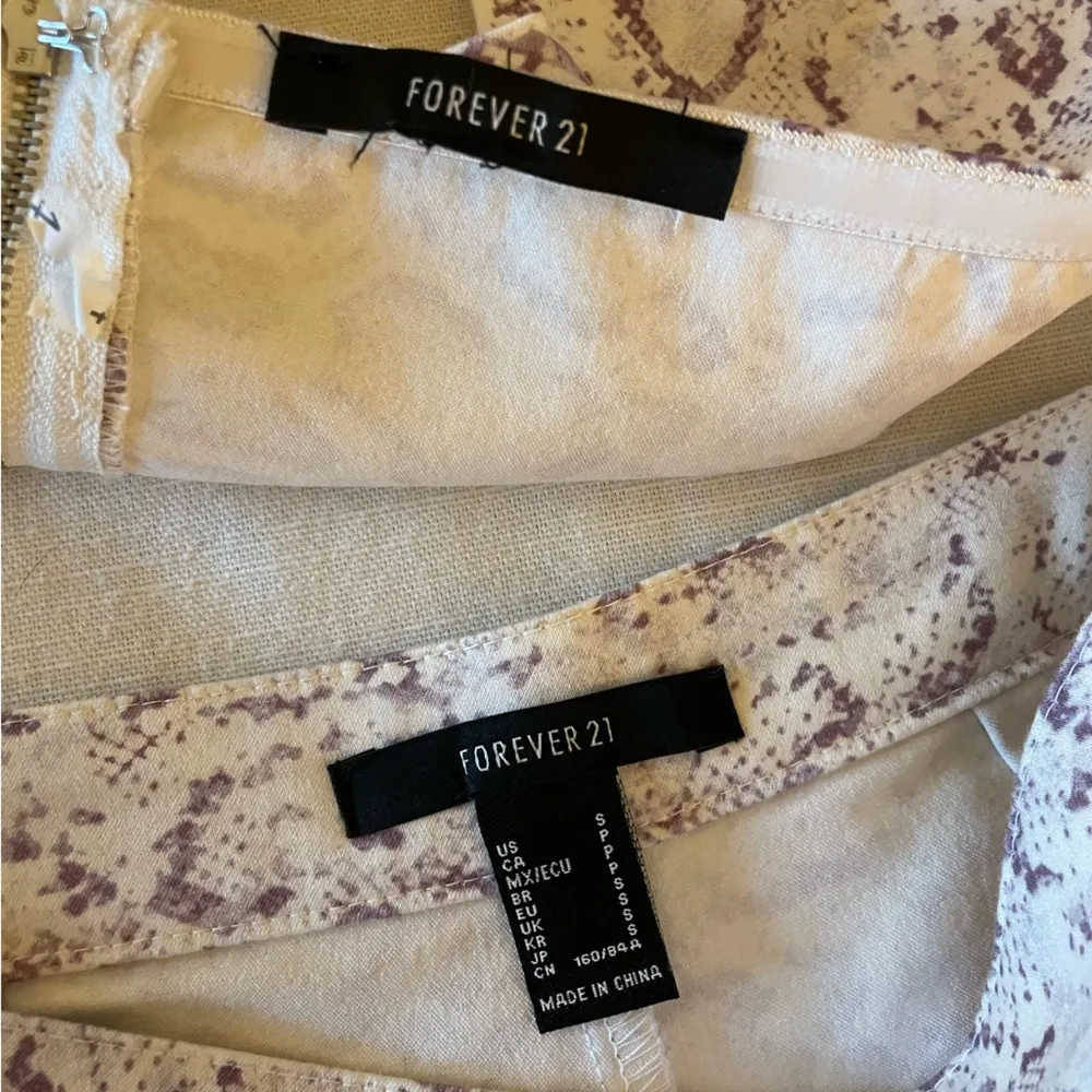 Two(2) Piece Tube Top & Shorts Outfit, Snakeskin/Purple, Size S, NWOT - Image 4