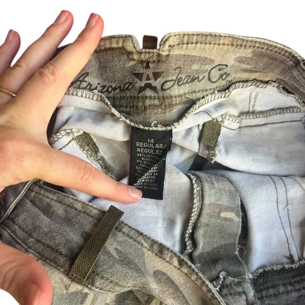 Y2K Camo Green Mini Skirt Sz 14 Cotton/Spandex - Image 3