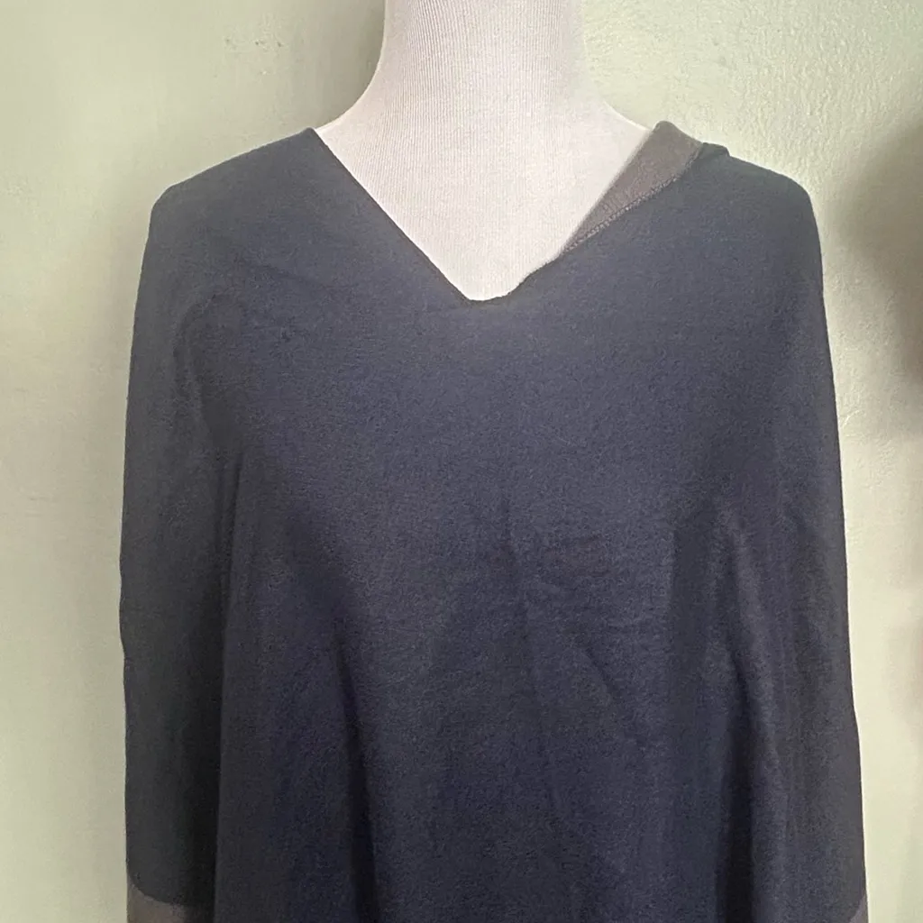 Madewell Navy and Gray Scarf NWOT - Image 3