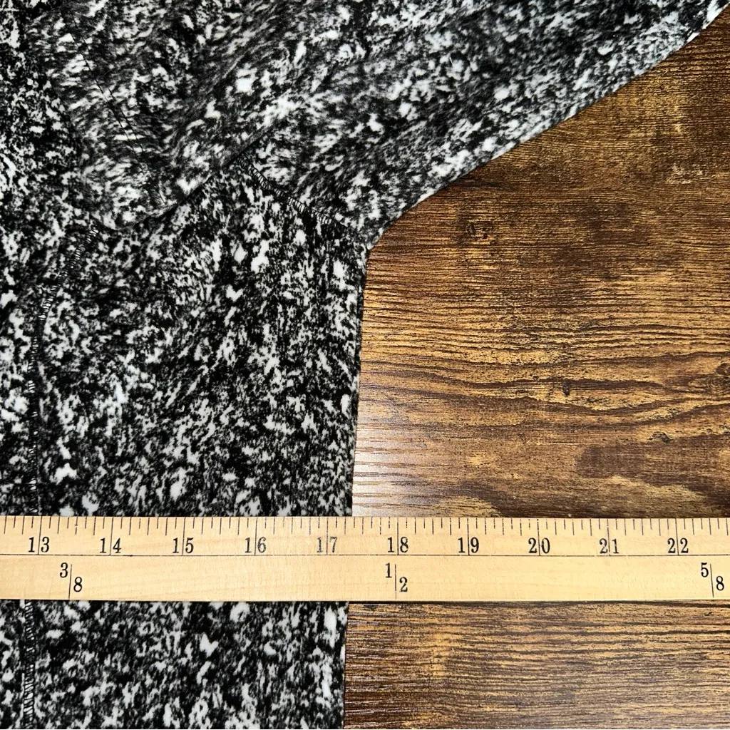 Spyder Active Top Women's Medium Black Fleece Half Zip Printed Pullover - Image 5