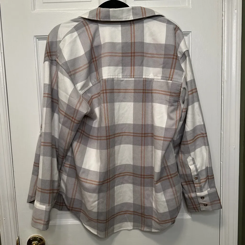 Abercrombie & Fitch Oversized Lightweight Plaid Shacket Size Medium - Image 4
