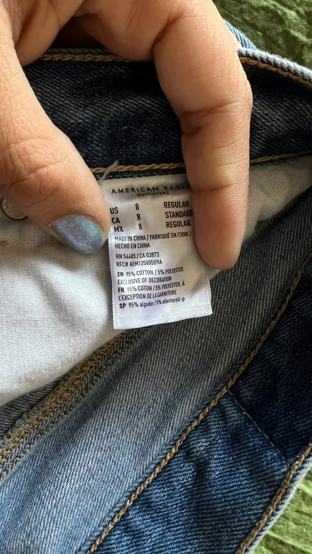 American Eagle Mom Jeans - Image 4