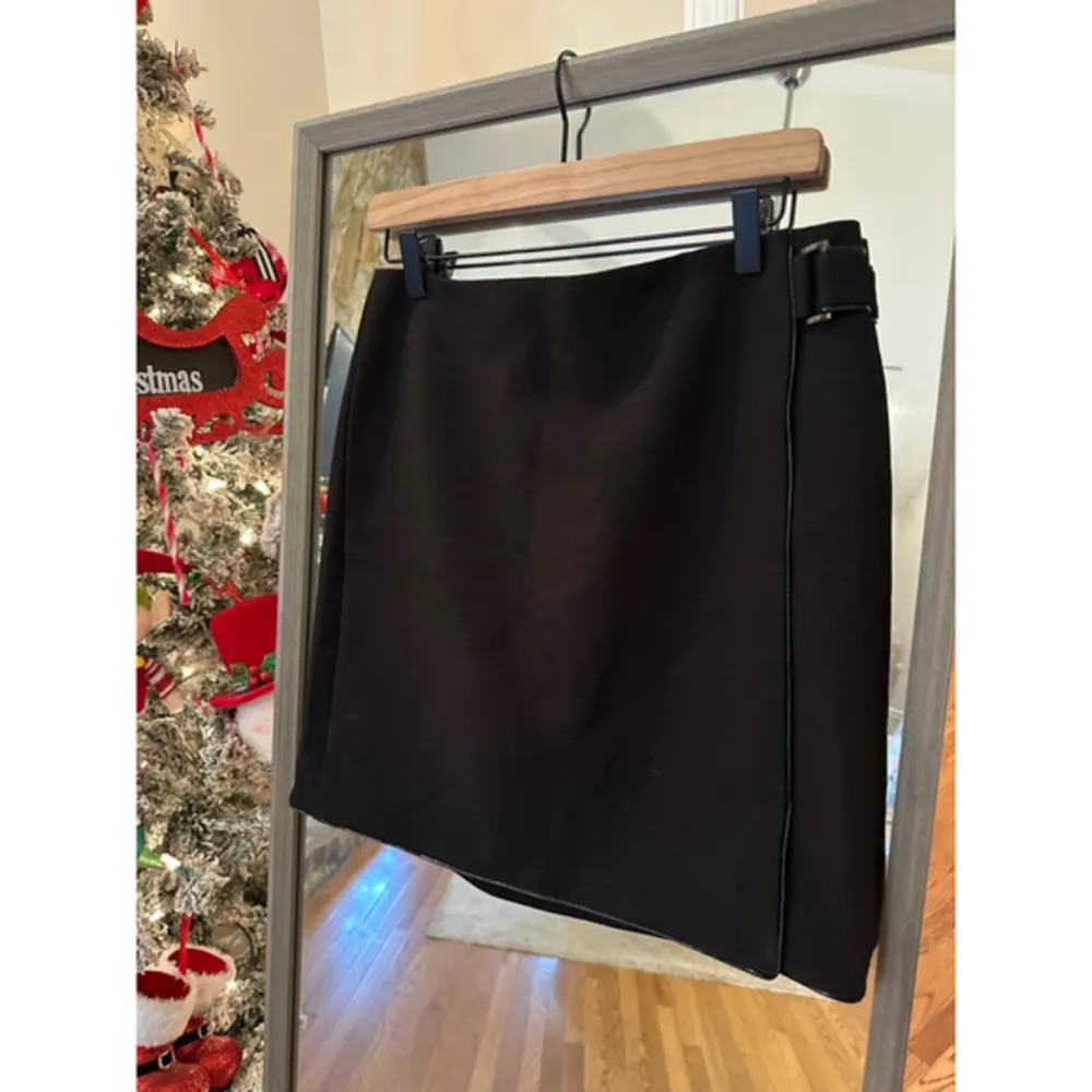 White House Black Market Black Pencil Skirt Size 4 - Image 2