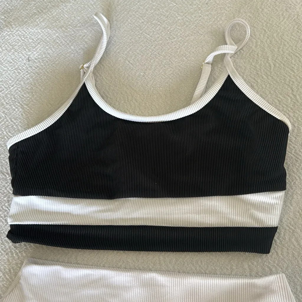 Beach Riot Eva Colorblock Bikini Top size Small , $98 - Image 7