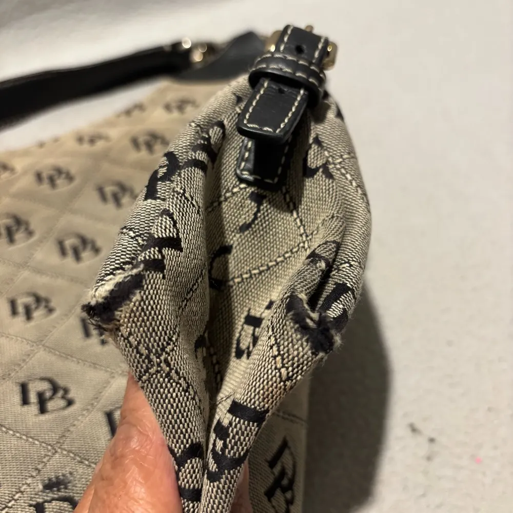 Dooney & Bourke Vintage 90's Black Grey Large Tote Monogram Signature Canvas - Image 9