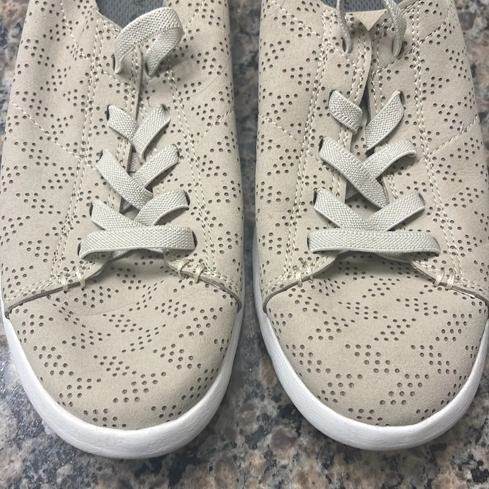 Bearpaw Summer Comfort Sneakers Microfiber Beige Lace Up Womens Shoes Size 7.5 - Image 3