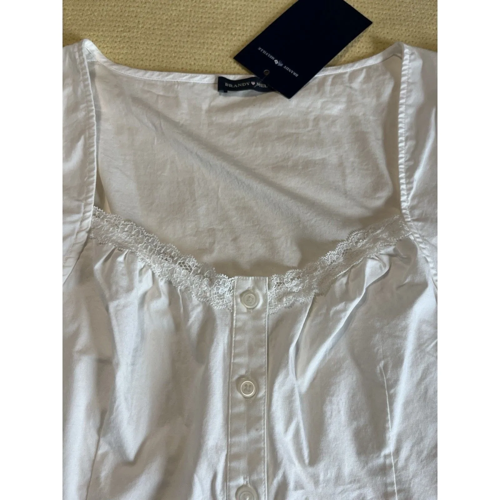 Brandy Melville Top OS White Lace Trim Sweatheart Neckline - Image 4