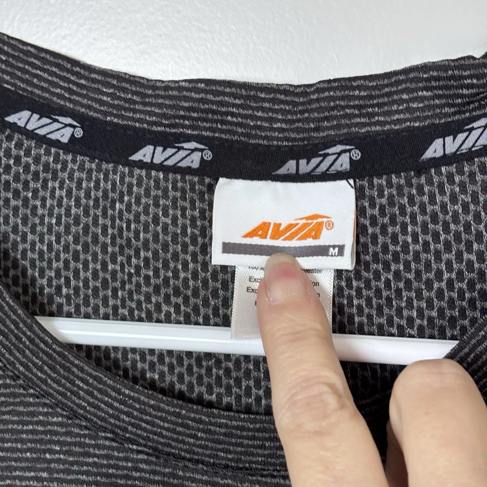 AVIA  Women's T-Shirt  Fitted Style Striped Gray Knit Gym Workout  Size M - Image 8