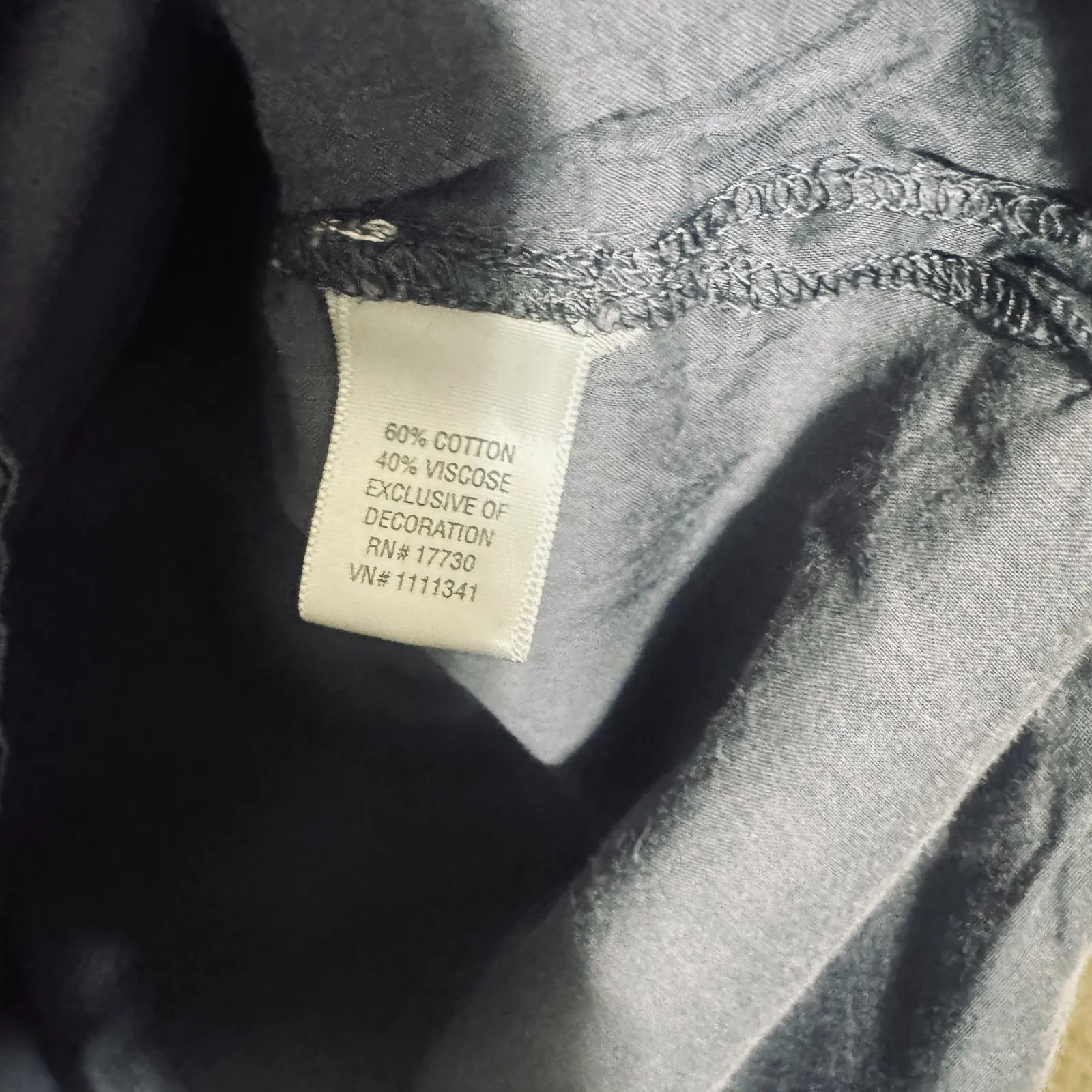 ALC Grey Long sleeve top sequin beaded shirt sz L popover blouse minimalist - Image 5