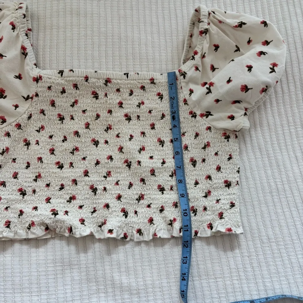 American Eagle Smocked Puff Sleeve Floral Blouse Womens Size XL Dainty Florals - Image 5