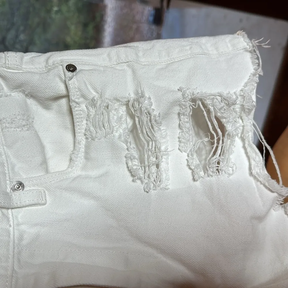 Blank NYC The Barrow White Vintage High Rise Shorts Size 27 - Image 7