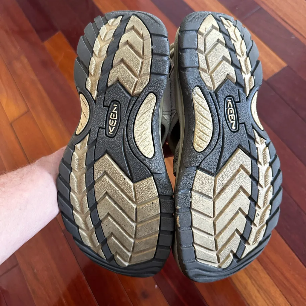 KEEN Whisper Outdoor Sandals Hiking Comfort Orthopedic Tan 1018848 Size 8.5 - Image 5