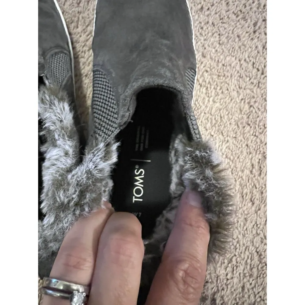 TOMS Size 7 Bryce Slip On Women shoes Fur Lines Grey Suede - Image 3