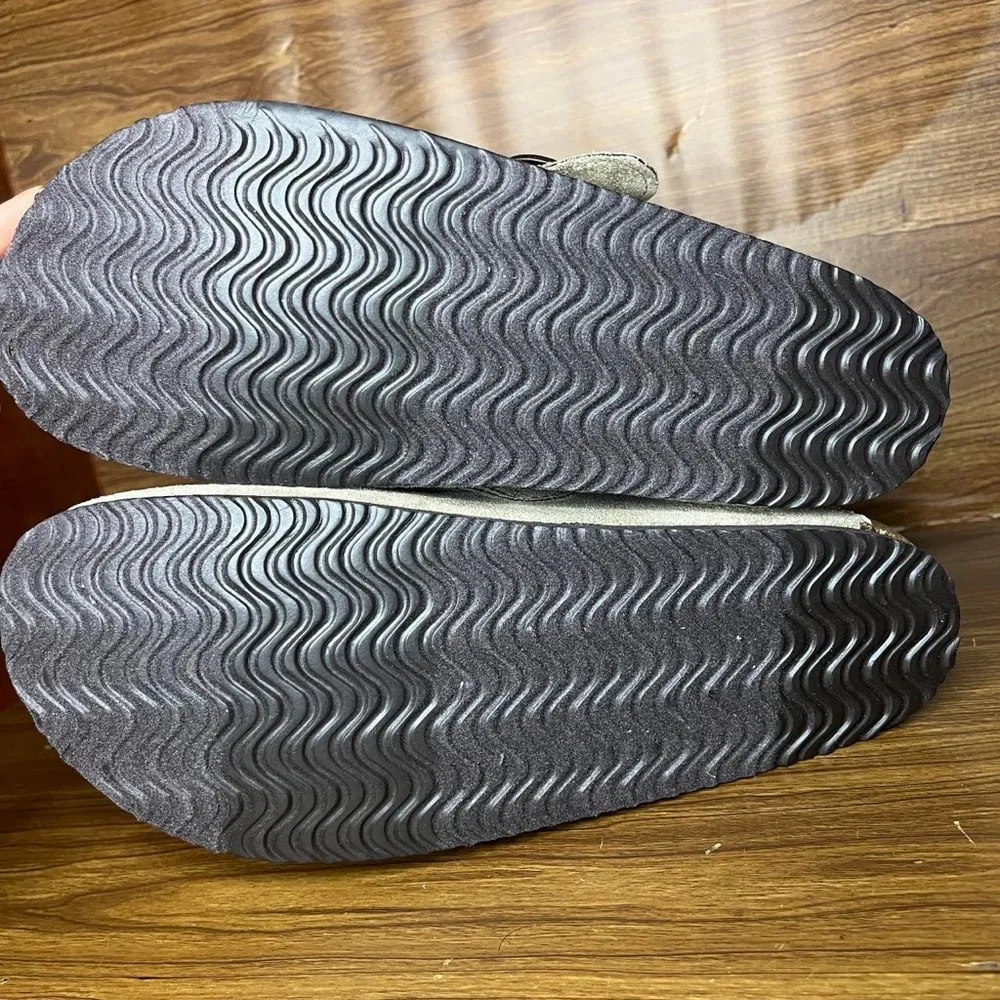 *READ* Madden Girl Prim Taupe Fab slip on clog mule *Mixed sizing* sizes R10 L9 - Image 5